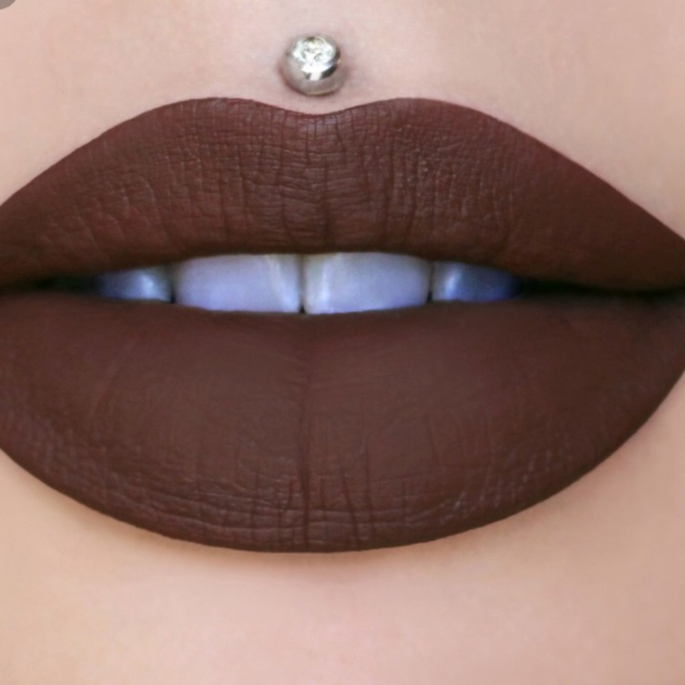 Jeffrey Star Velour Liquid Lipstick Dominatrix